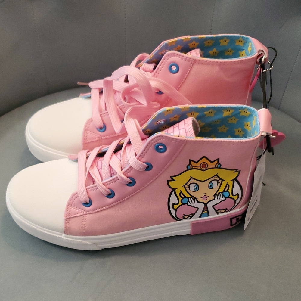 Sz 5 Womans Nintendo Super Mario Pink Sneakers